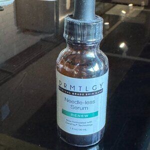 Drmtlgy Needle-less Serum